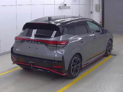 Nissan Aura