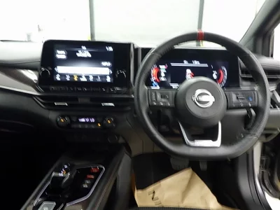 Nissan Aura