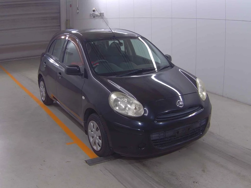Nissan March  с аукциона в Японии