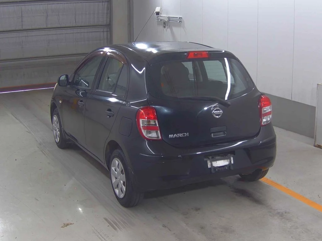 Nissan March  с аукциона в Японии