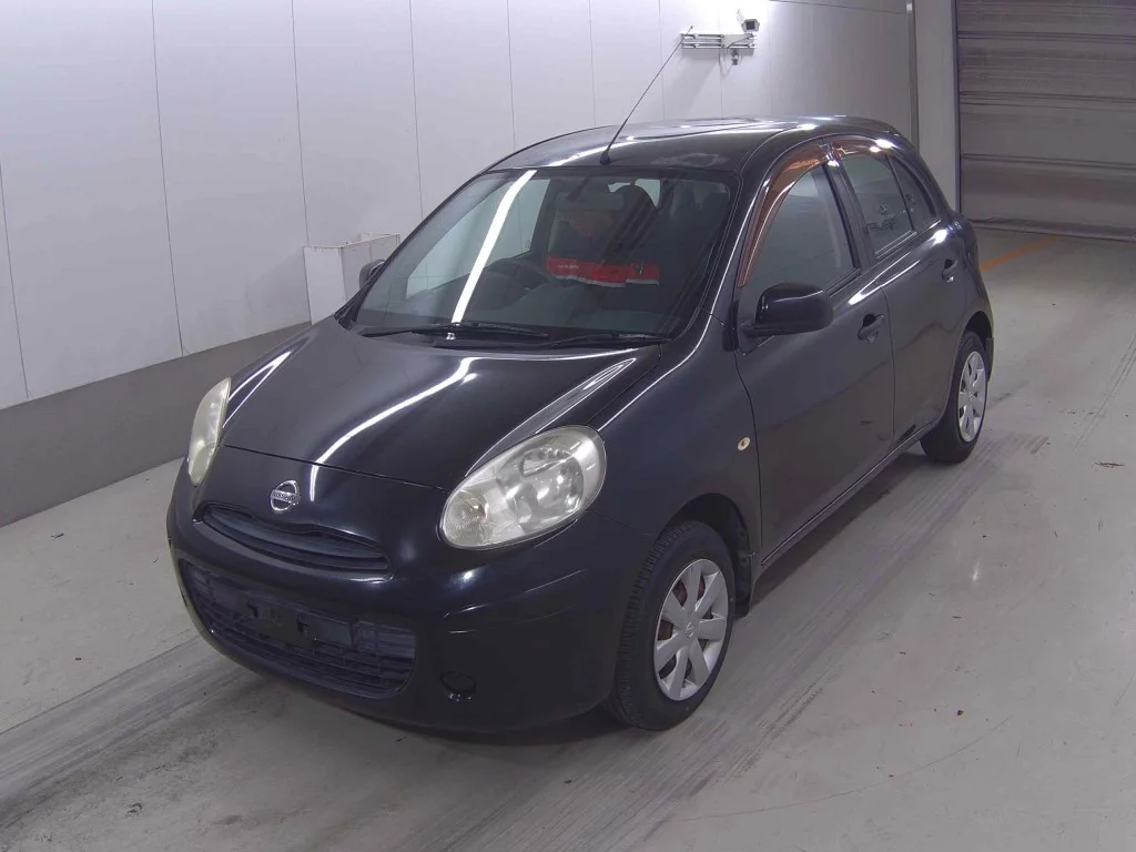 Nissan March  с аукциона в Японии