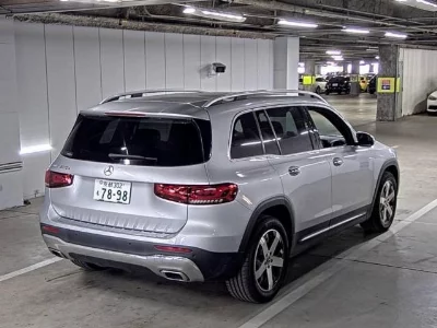 MERCEDES BENZ GLB