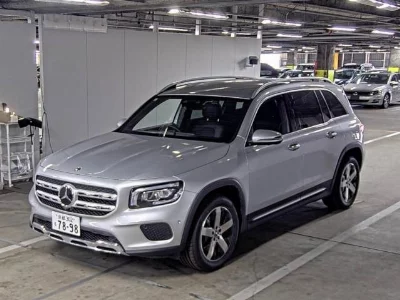 MERCEDES BENZ GLB