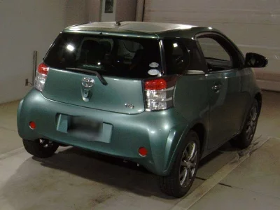 Toyota iQ