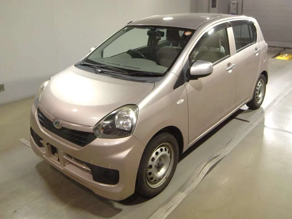 Daihatsu Mira e:S  с аукциона в Японии
