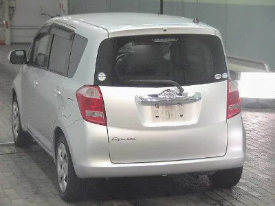 Toyota Ractis
