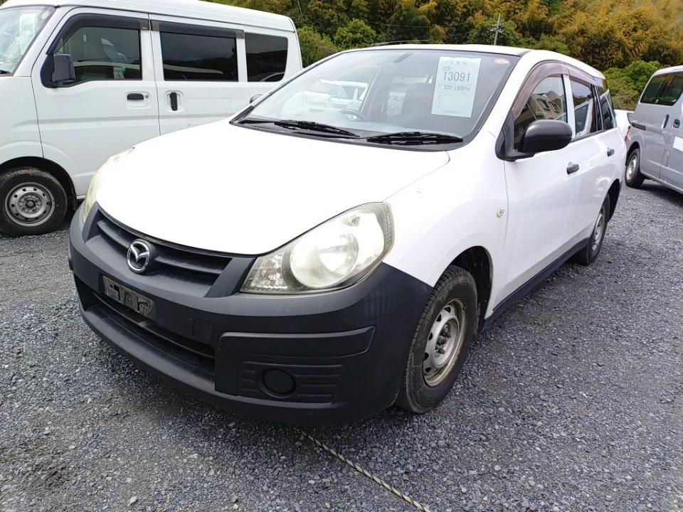 Mazda Familia  с аукциона в Японии