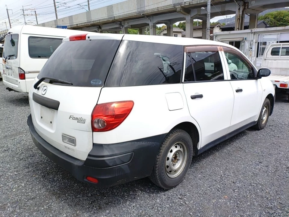 Mazda Familia  с аукциона в Японии
