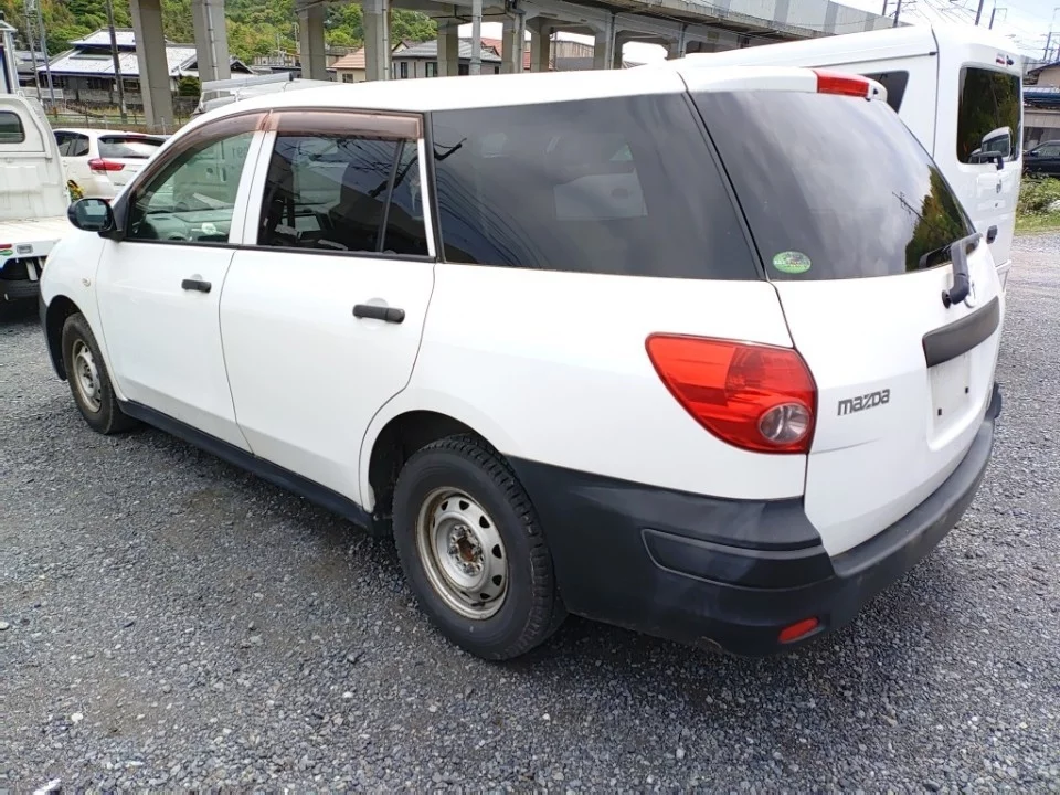 Mazda Familia  с аукциона в Японии