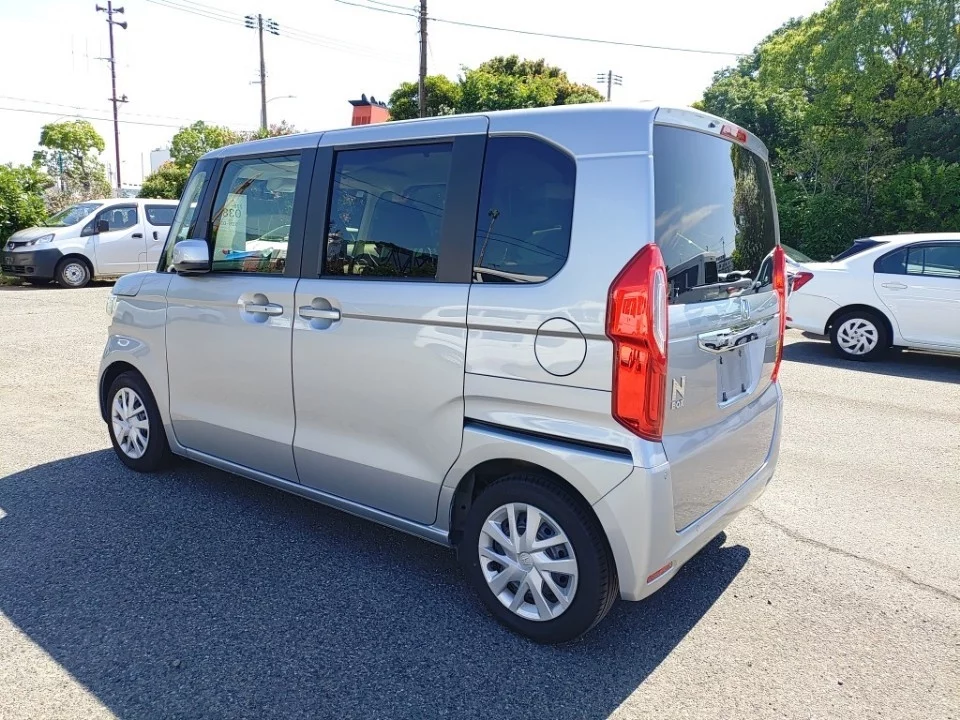 Honda N-Box  с аукциона в Японии