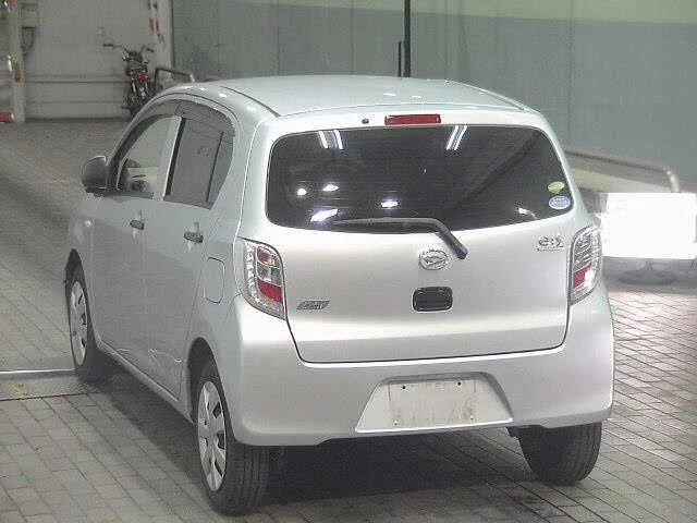 Daihatsu Mira e:S  с аукциона в Японии