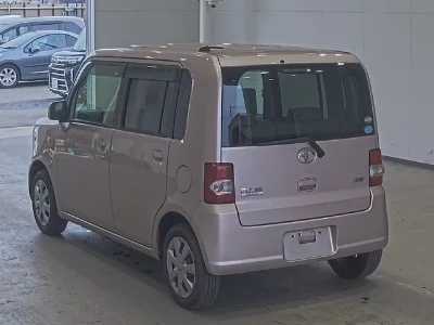 Toyota Pixis Space