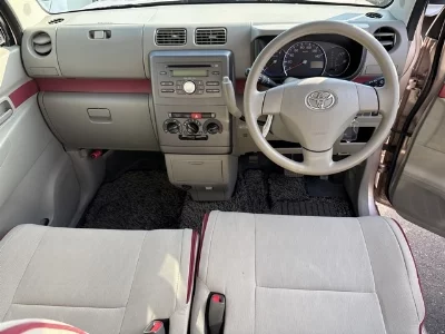 Toyota Pixis Space