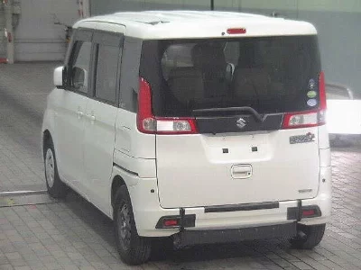 Suzuki Spacia