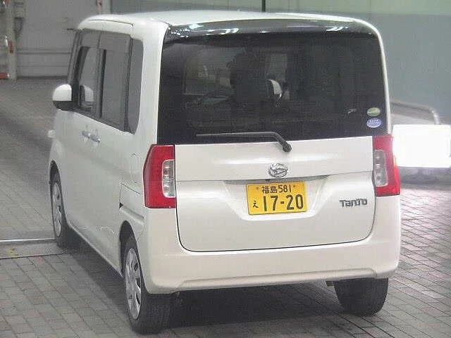 Daihatsu Tanto  с аукциона в Японии