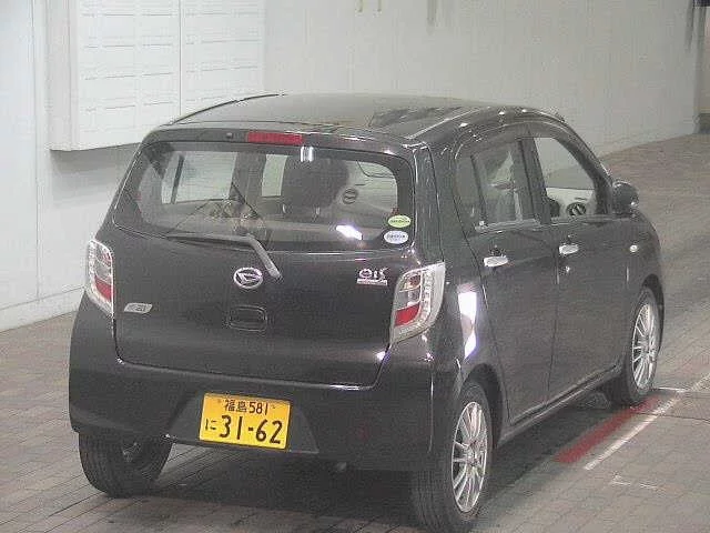 Daihatsu Mira e:S  с аукциона в Японии