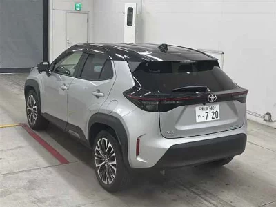 TOYOTA YARIS CROSS