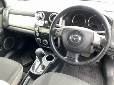 Mazda Verisa