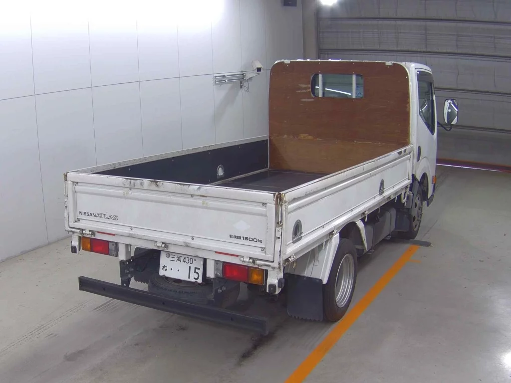 Nissan Atlas  с аукциона в Японии