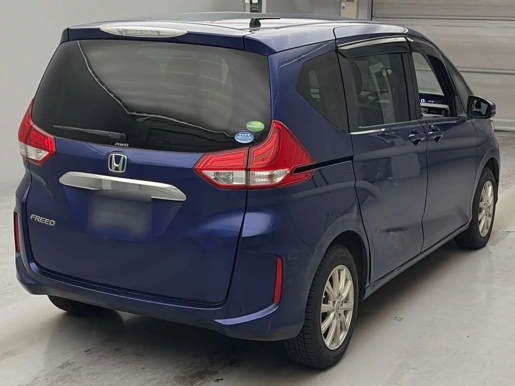Honda Freed  с аукциона в Японии