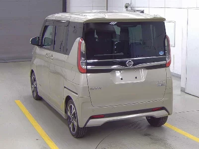 NISSAN ROOX