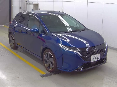 Nissan Aura