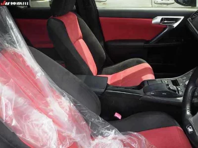 Lexus CT200h