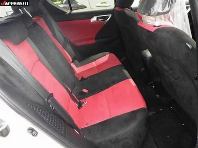 Lexus CT200h