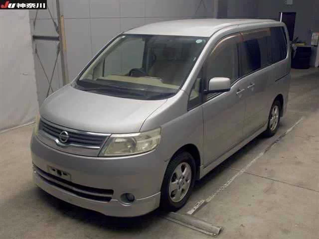 Nissan Serena  с аукциона в Японии