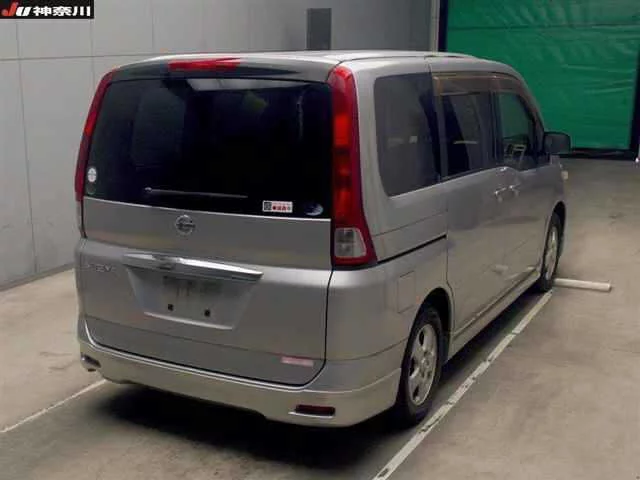 Nissan Serena  с аукциона в Японии