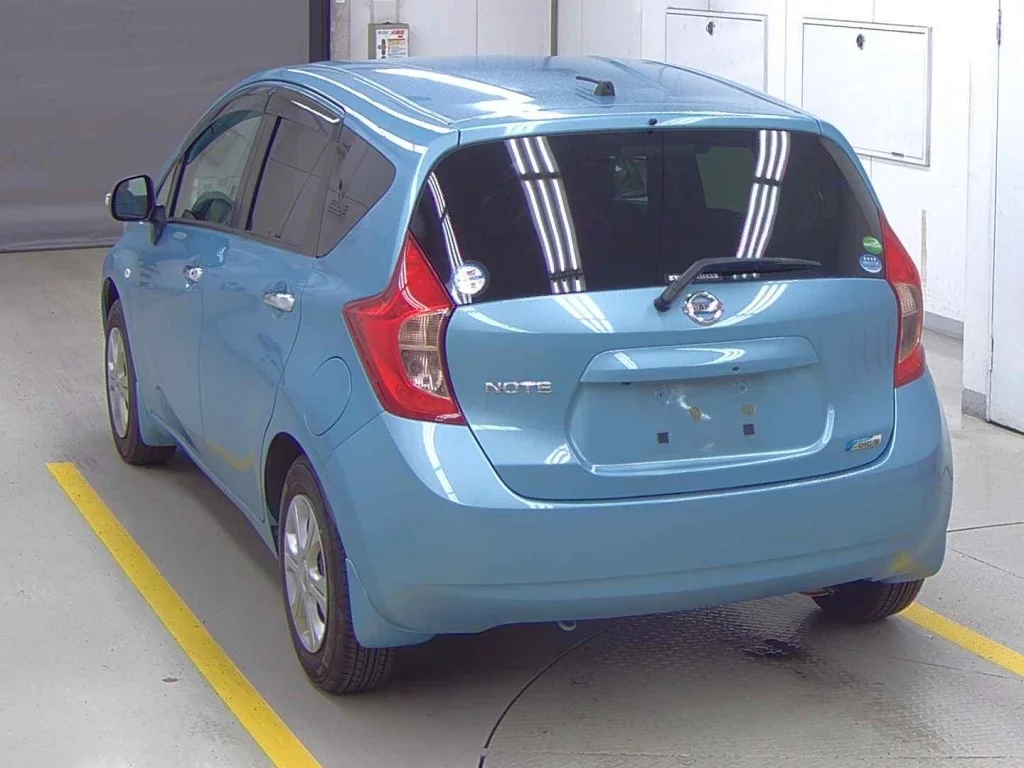 Nissan Note  с аукциона в Японии