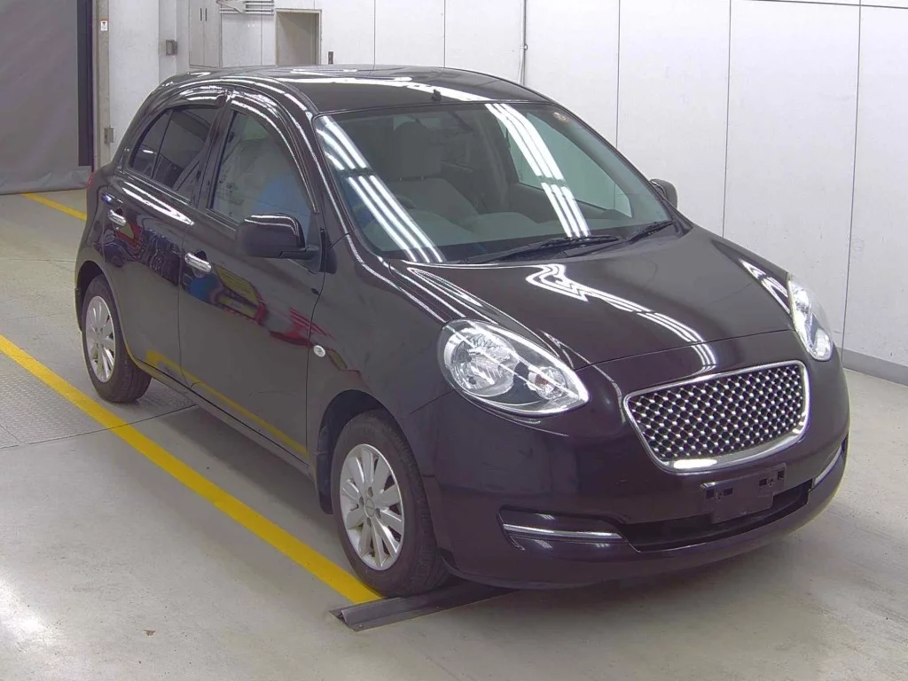 Nissan March  с аукциона в Японии
