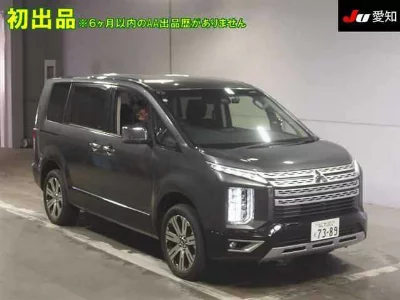 Mitsubishi Delica D:5