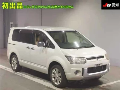Mitsubishi Delica D:5