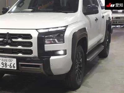 Mitsubishi Triton