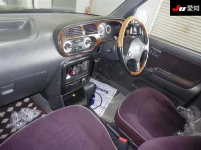 Daihatsu Mira Gino