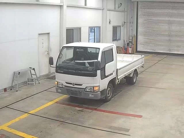 Nissan Atlas  с аукциона в Японии