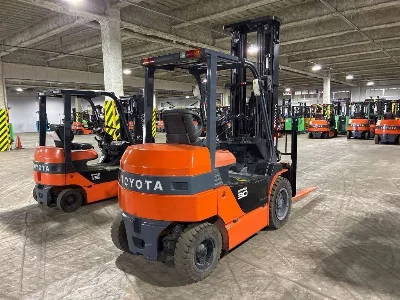 Toyota  FORKLIFT
