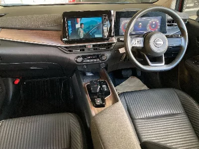 Nissan Aura