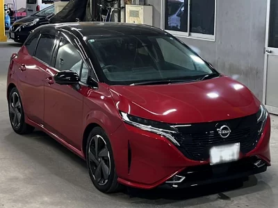 Nissan Aura