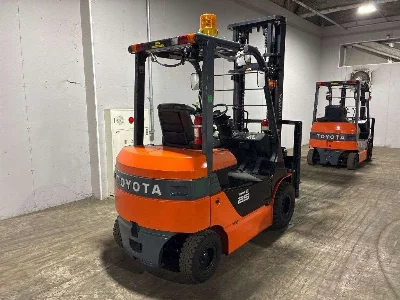 Toyota  FORKLIFT