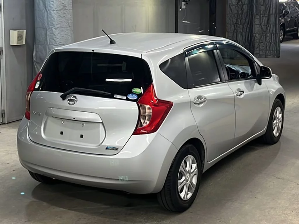 Nissan Note  с аукциона в Японии