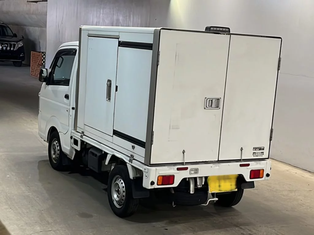 Suzuki CARRY  с аукциона в Японии