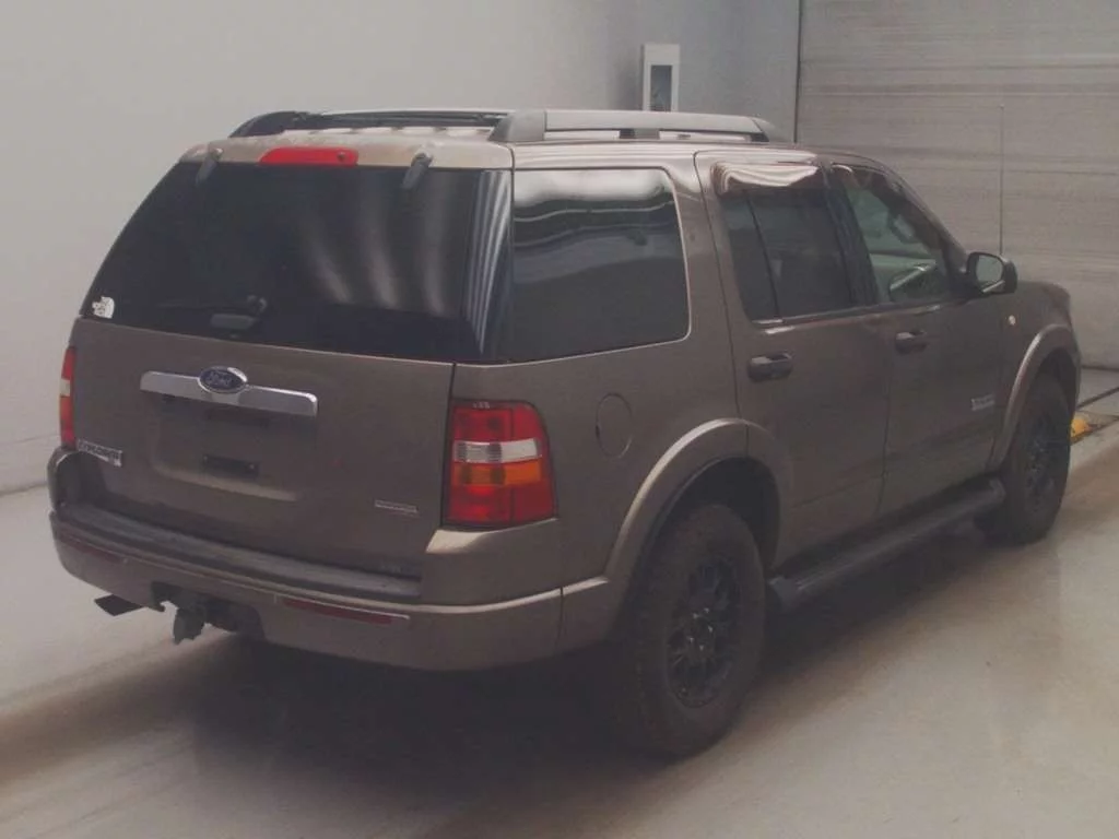 Ford Explorer  с аукциона в Японии
