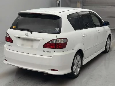 Toyota Ipsum
