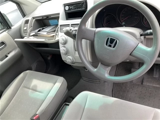 Honda Mobilio  с аукциона в Японии
