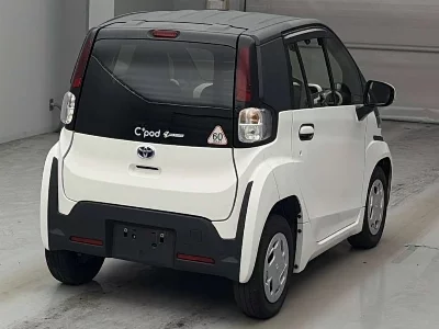 TOYOTA C+POD