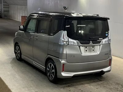 Mitsubishi Delica D:2