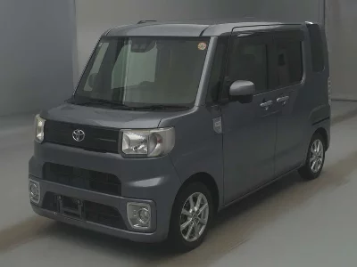 Toyota Pixis Mega