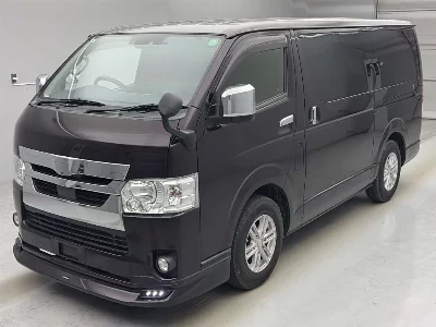 TOYOTA HIACE VAN